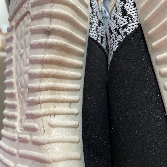 Shoe - Picture 3 of 3